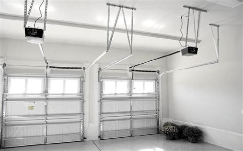 Choosing the Right Panel Lift Garage Door For Your Home