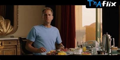 Shakara Ledard Bikini Scene In After The Sunset Tnaflix