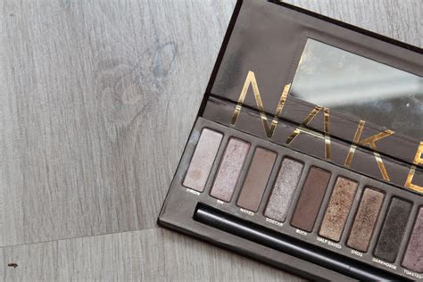 Naked Palette Look Lily Pebbles