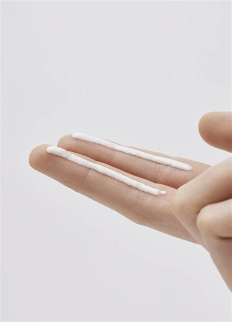 LABORATORIOS BABE SUN SUPER FLUID MATTIFYNG SPF50 MATIRAJUĆA ZAŠTITNA KREMA BEZ ULJA ZA MASNU I