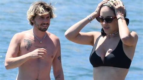 Hot Sexy Deniz Tekin Bikini Pics