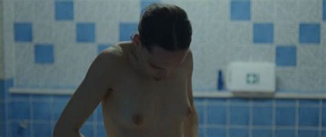 Naked Sara Serraiocco In Cloro