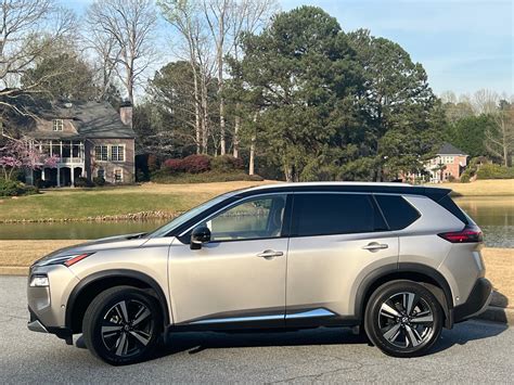 AutoNsider Reviews The 2023 Nissan Rogue Platinum AWD