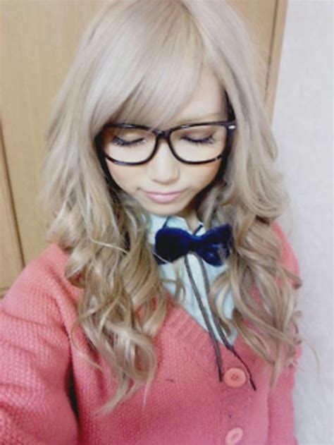 Pin By Tere On Kogyaru Japanese Fashion Gyaru Japanese Fashion Blonde Asian