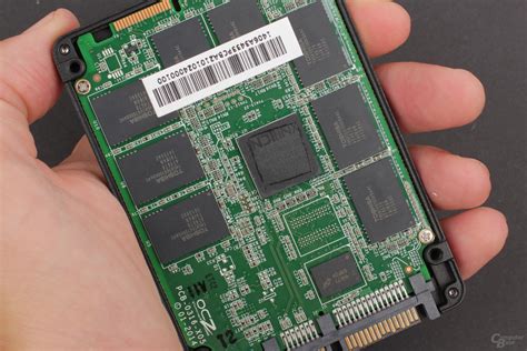AMD Radeon R7 SSD im Test: Die „rote“ OCZ im Test - ComputerBase