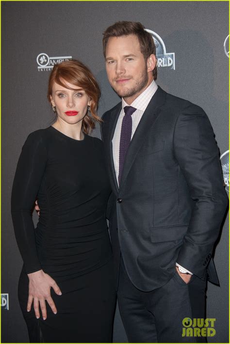 Chris Pratt Got Reprimanded For Going Nude On Parks Recreation Photo 3381419 Bryce Dallas