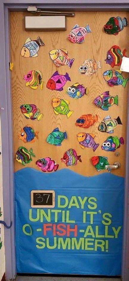 Teacher Tuesday Lessons For The End Of The Year School Door Decorations Preschool Classroom