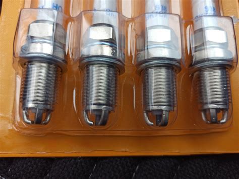 Отзыв о трехконтактных свечах HOLA — Lada Приора хэтчбек, 1,6 л, 2013 ...