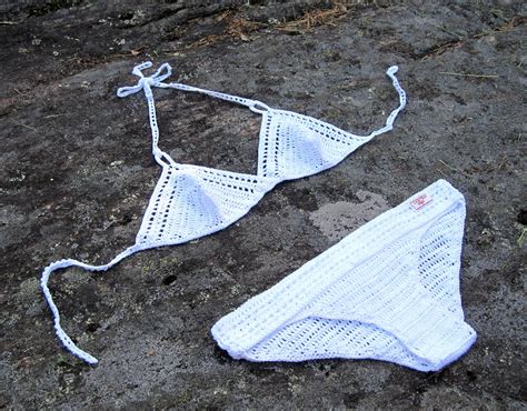 GREITZAN Virkad Bikini Vit Eller Randig