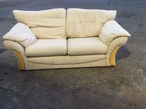 Free...... really nice comfy sofa | in Rochford, Essex | Gumtree