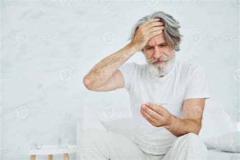 why is canary sick indoors 9