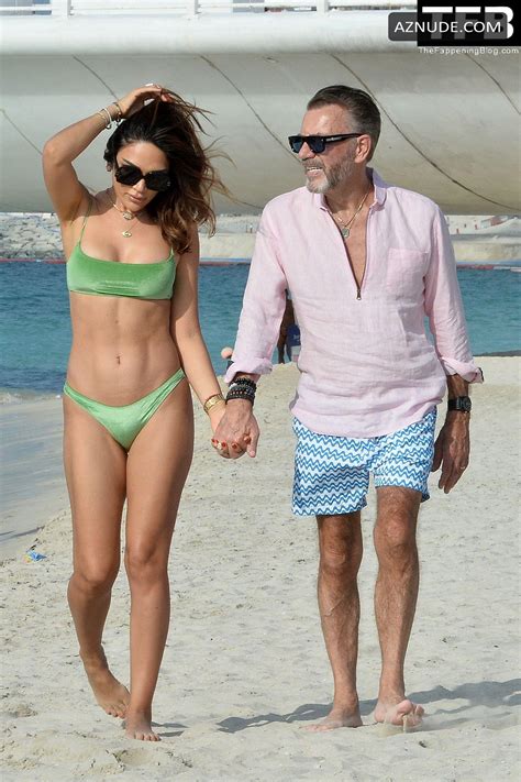 Nigora Bannatyne Sexy Seen Flaunting Her Hot Body In A Bikini At The Beach In Dubai AZNude