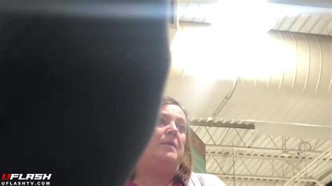 Bbc Bulge Flash White Milf She Looks Three Times Porn Videos