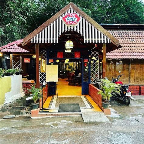 The Only Place Bangalore Locals Swear By Meaty Meals At This Restaurant