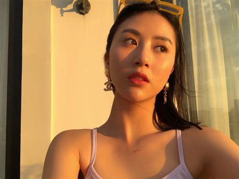 4 chiêu makeup đơn giản nhưng lại tạo thần thái ngút ngàn được các hot girl Việt áp dụng nhiều