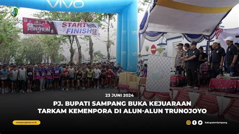 Pj Bupati Sampang Buka Kejuaraan Tarkam Kemenpora Di Alun Alun