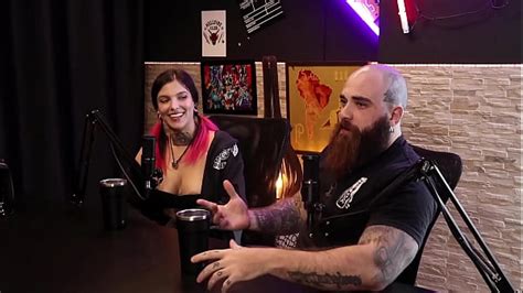 They Were Having Sex And A Pussy Appeared On His Face Queen And Iron Xxx Videos Porno