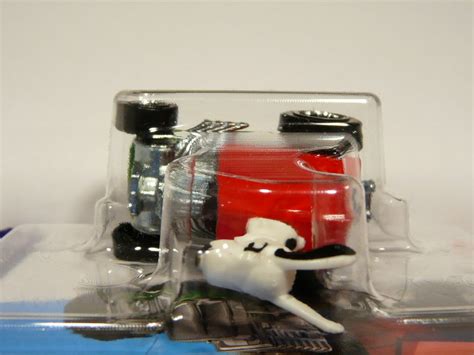 HOT WHEELS SNOOPY PEANUTS ESPORTSVIAN