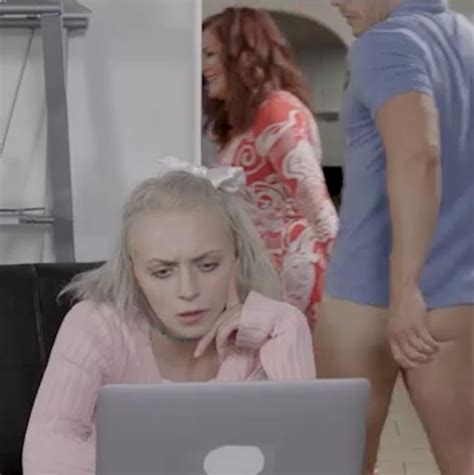 What S The Name Of The Blonde Girl Reply Namethatporn