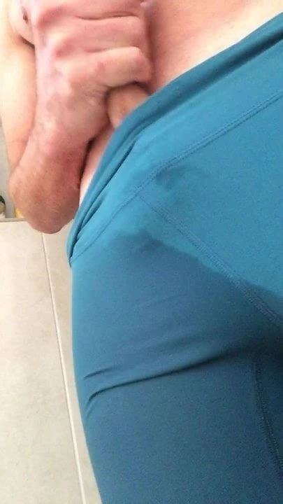 Wet Yoga Pants Gay Man Porn XHamster