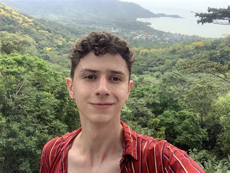 Horny Twink Here Scrolller