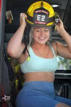 Iskra Lawrence Shows Off Her Famous Curves In A Blue Bikini On The Beach In Miami