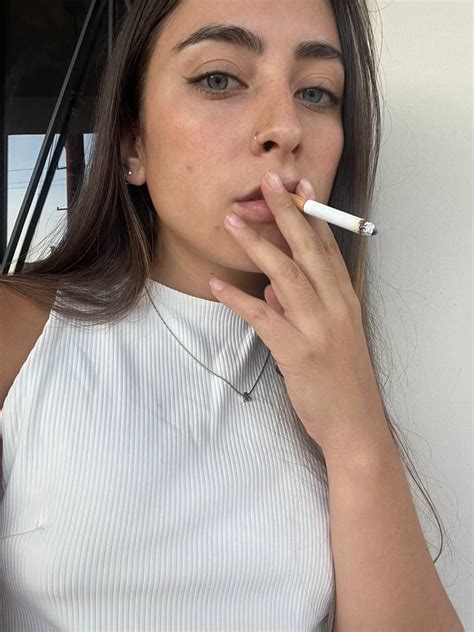 Do You Want To Get Naked And Smoke With Me R Smokingsexygirls