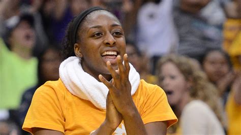 Storm vs. Sparks notes: Nneka Ogwumike hurt her back in season-opening ...