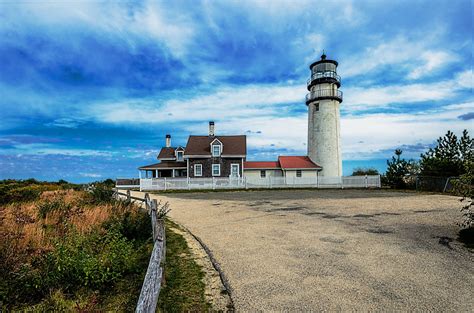 Highland Lighthouse 2 | Beautiful lighthouse, Lighthouse, Cape cod lighting