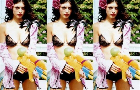 Women Share Sex Stories About What It S Like Getting Cunnilingus Oral Sex For The First Time