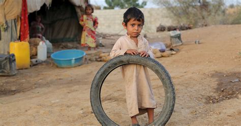 Inside The Bare Bones Camp Where Families Try To Survive Yemen S War Huffpost