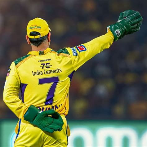 Ms Dhoni হয়তো শেষবার মাহিকে ট্রিবিউট সিএসকে র Bengali News Csk Shares Ms Dhoni S 10