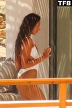 Amelia Marni Sexy Seen Flaunting Her Hot Bikini Body In A White Swimsuit At The Beach In Mykonos