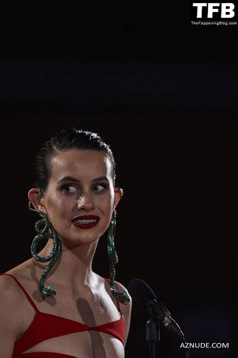 Milena Smit Sexy Seen Braless Showing Off Her Small Tits In A Red Dress At The Feroz Awards In