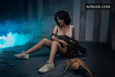 Kalinka Fox Naked Breasts Ellen Ripley Cosplay Aznude