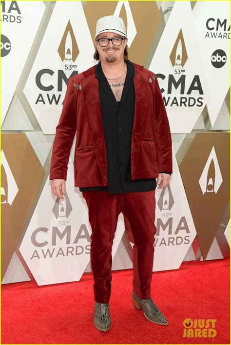 Country Singer Hardy & Crew Injured In Bus Accident; Upcoming Tour ...