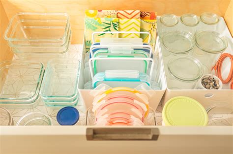 10 Genius Solutions for Organizing Food Storage Containers