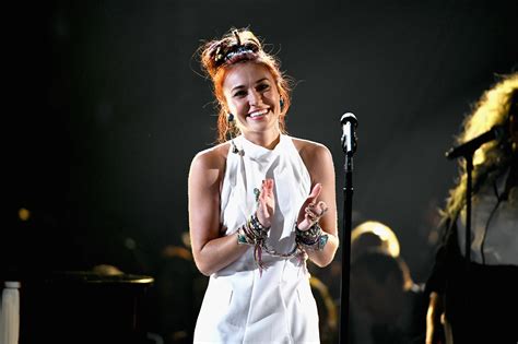 Lauren Daigle Reveals Gender of Broussard Woman's Baby At Concert