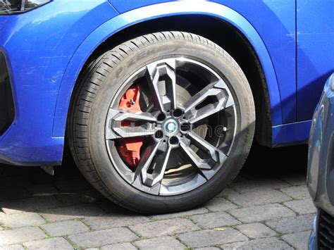 Bmw Tyres Rubber Alloy Wheels Travel Transport Braking Disc Brake Drive