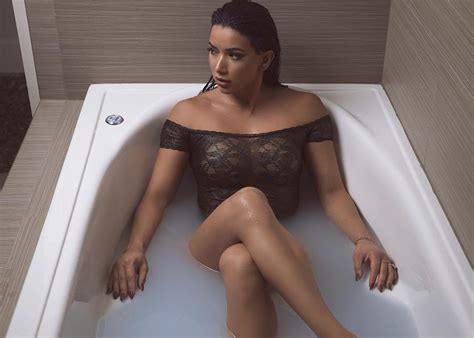 Shoulder Clothing Skin Beauty Model Porn Pic