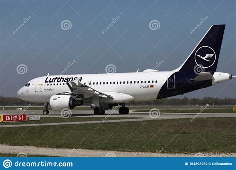 Lufthansa Airplane Taxiing Editorial Photography Image Of Airports