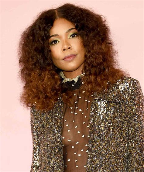 Celebrities will likely debut a curly hair fringe next month 4