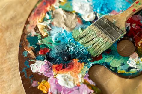 Плоская палитра для рисования с кисточкой | Бесплатно Фото