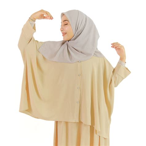 TOPAZ TOP NUDE Lily Hany