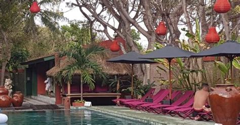 Woman Accidentally Books Adults Only Sex Hotel With Nude Swimming Flipboard