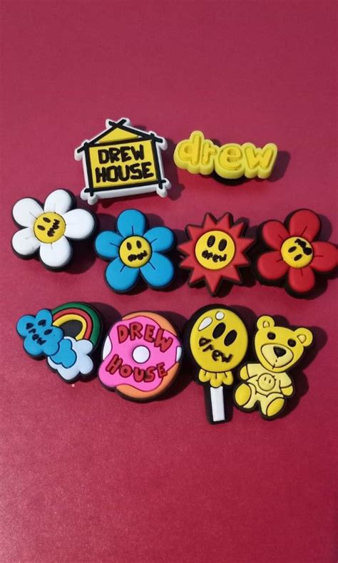 Jibbitz, Men's Fashion, Footwear, Shoe inserts & accessories on Carousell