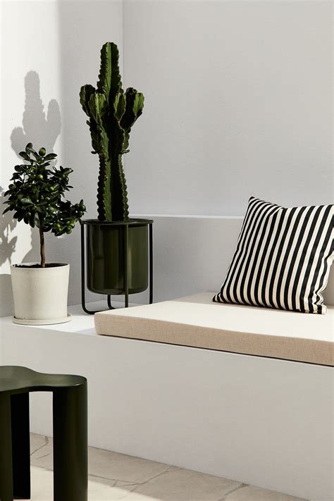 Large Metal Plant Pot On A Stand Dark Olive Green Home All Handm Gb