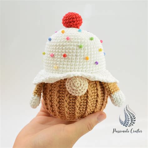 Ravelry Cupcake Gnome Pattern By Tidzhen Gyuldzhu