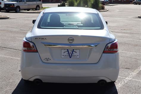 2015 Nissan Altima Photos