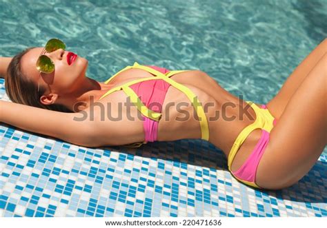 Bright Picture Sexy Woman Bikini Sunglasses Stock Photo 220471636 Shutterstock
